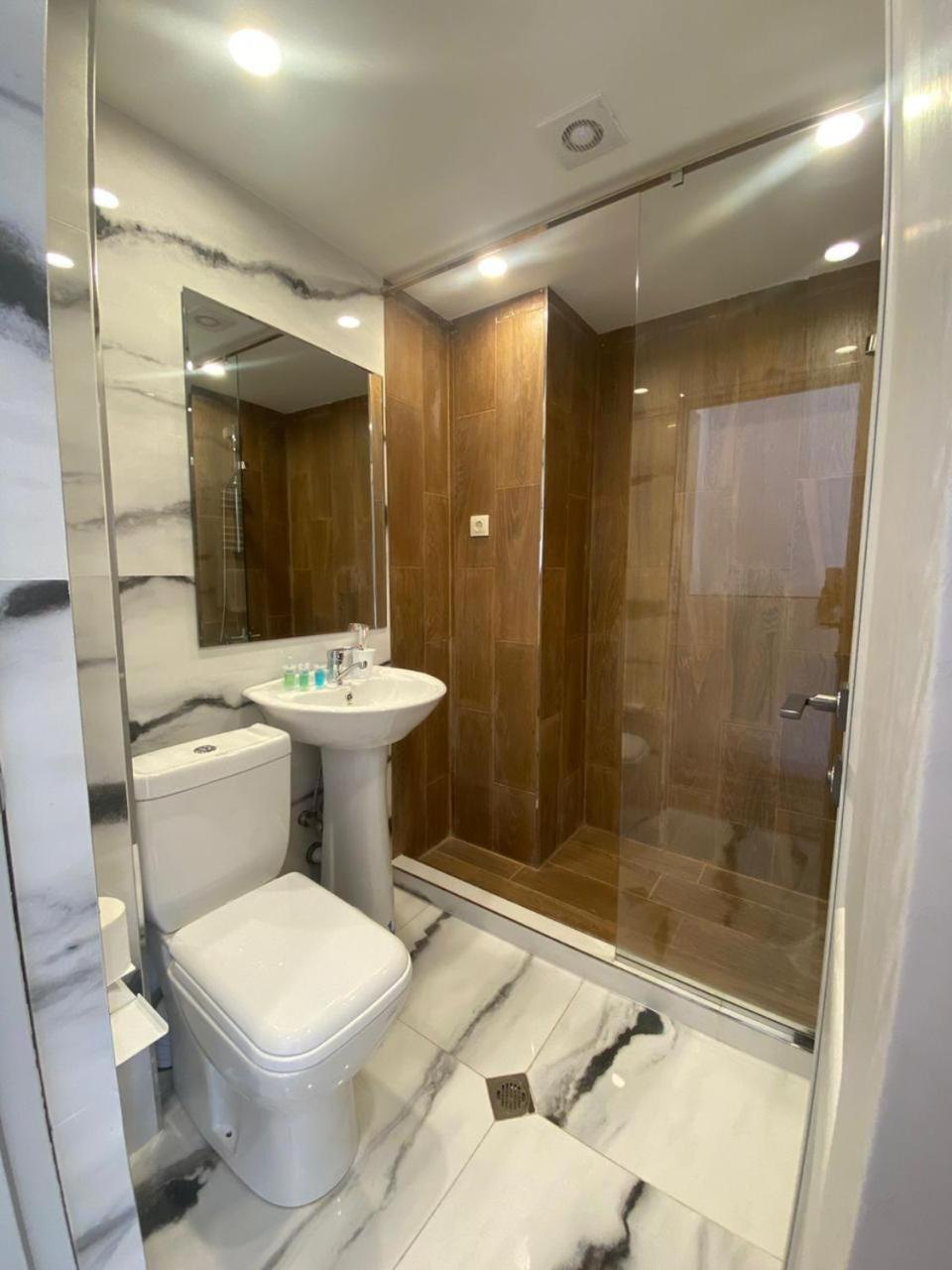 Taniqinn Dilijan Hotel المظهر الخارجي الصورة
